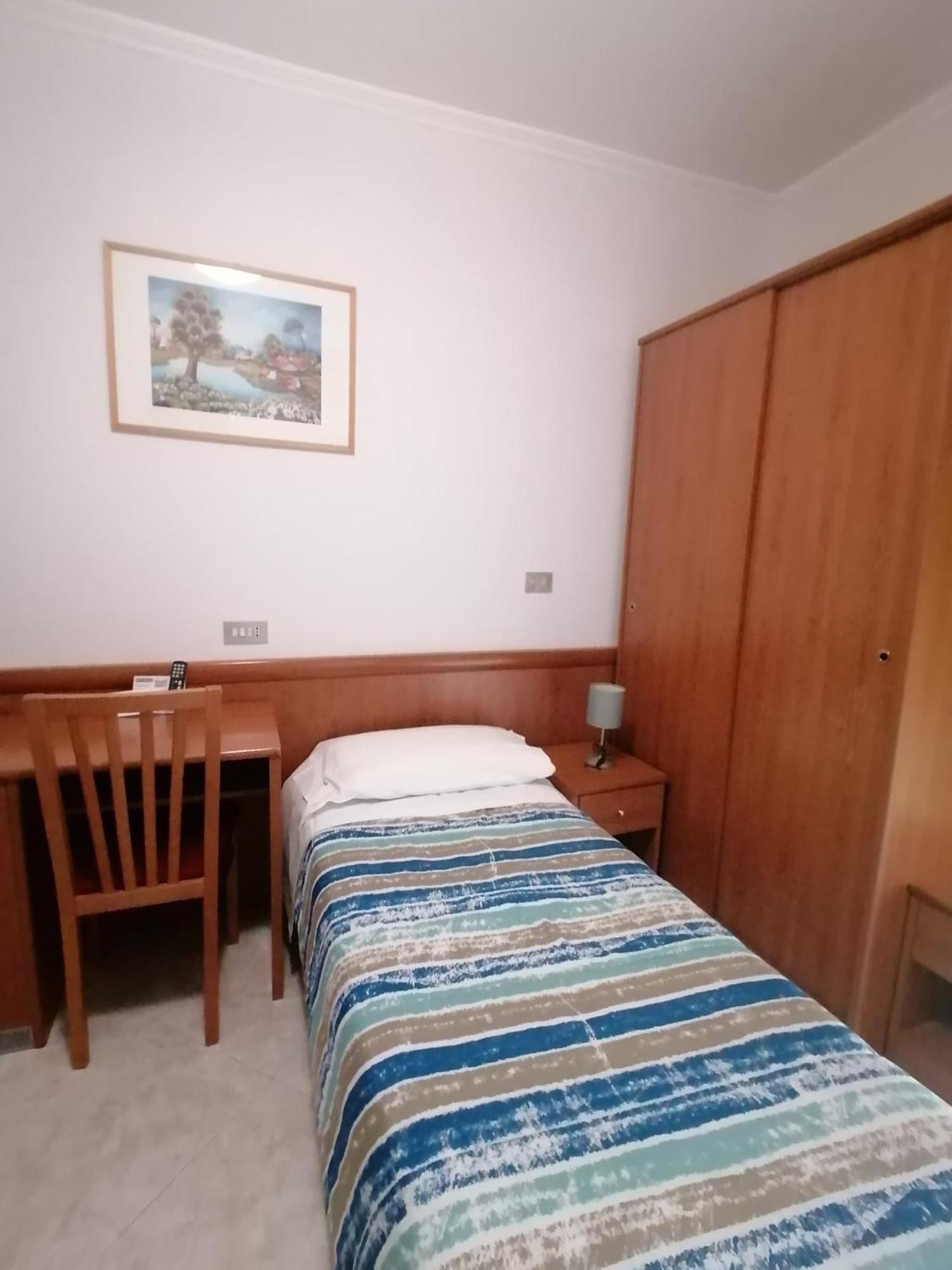 Albergo Ristorante Protti Каттолика Экстерьер фото